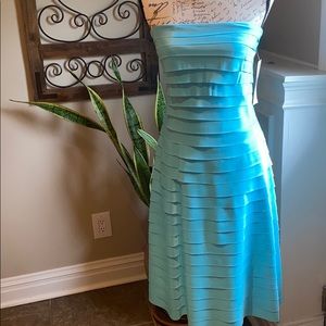 NWT - Eliza J strapless dress - size 4